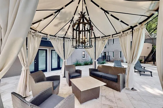 $2,150 | 7736 Meadow Road, Unit 203, Dallas, TX 75230