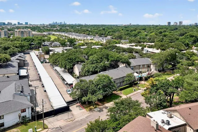 $2,150 | 7736 Meadow Road, Unit 203, Dallas, TX 75230