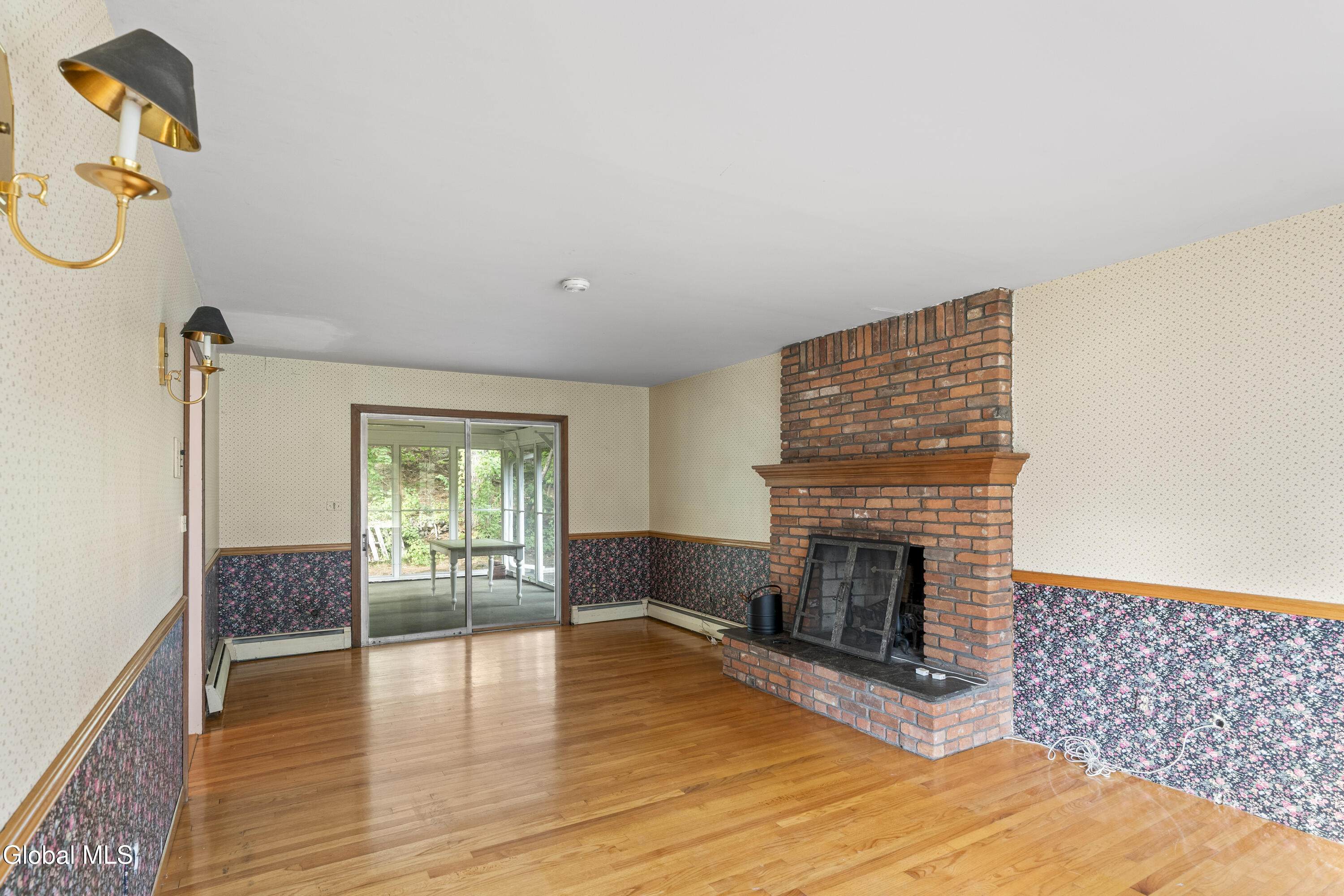 193 Pine Ridge Drive Guilderland, NY 12084 - Photo 9 of 18 DSC07477