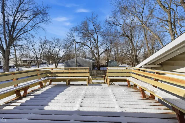 $2,100 | 22180 Navaho Avenue, Sauk Village, IL 60411