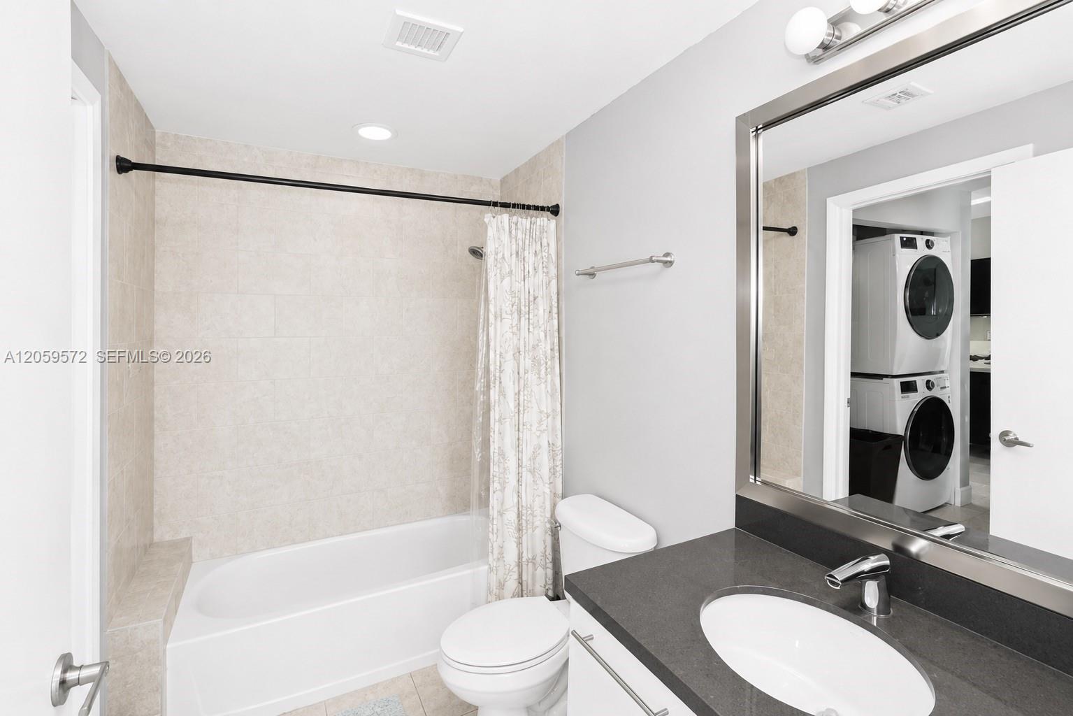 90 Southwest 3rd Street, Unit 3212 Miami, FL 33130 - Photo 11 of 24 Gallery Image 11