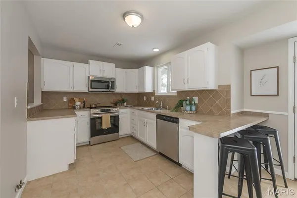 $239,900 | 1300 Forest Creek Dr., Unit 1, St. Charles, MO 63303