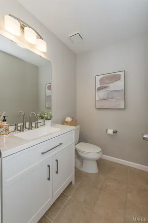 $239,900 | 1300 Forest Creek Dr., Unit 1, St. Charles, MO 63303