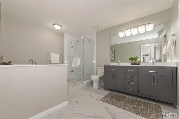 $239,900 | 1300 Forest Creek Dr., Unit 1, St. Charles, MO 63303