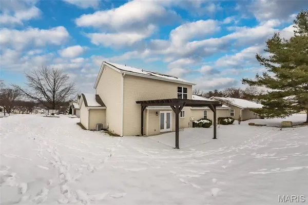$239,900 | 1300 Forest Creek Dr., Unit 1, St. Charles, MO 63303