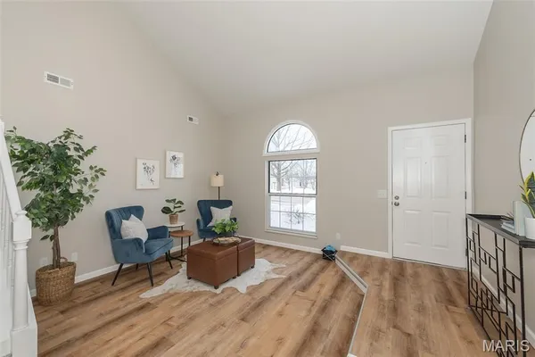$239,900 | 1300 Forest Creek Dr., Unit 1, St. Charles, MO 63303
