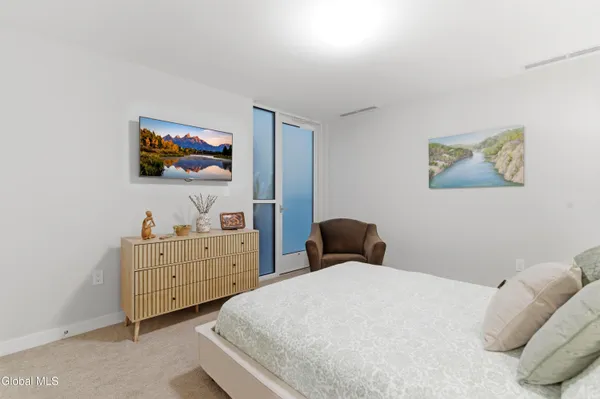 $949,900 | 128 Henry Street, Unit 203, Saratoga Springs, NY 12866