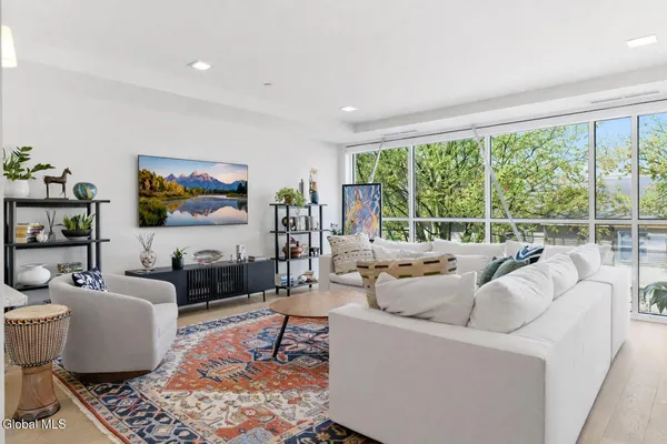 $949,900 | 128 Henry Street, Unit 203, Saratoga Springs, NY 12866