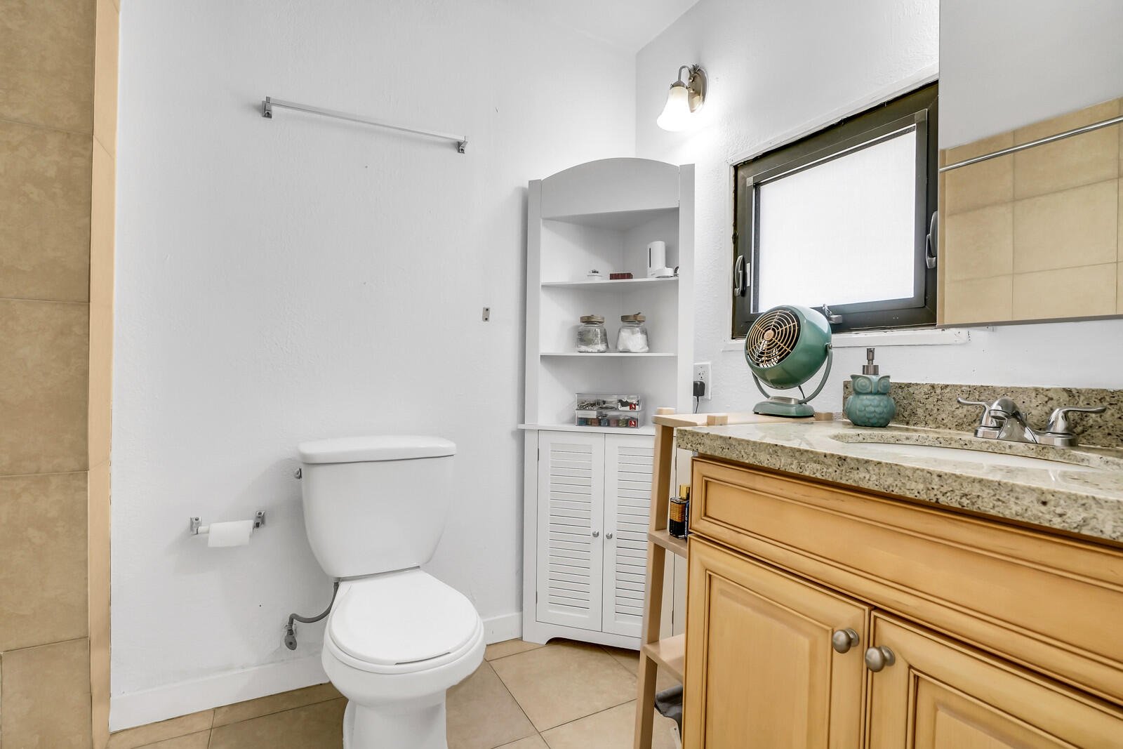 357 Colonial Road West Palm Beach, FL 33405 - Photo 20 of 24 23_Image_17_of_25_mls