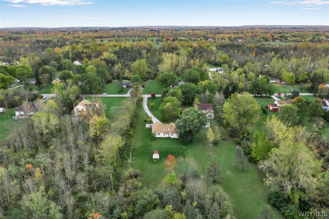 524 Hall Road Lancaster, NY 14059 - Photo 7 of 32