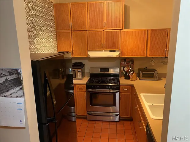 $2,000 | 2234 Hickory Street, St. Louis, MO 63104