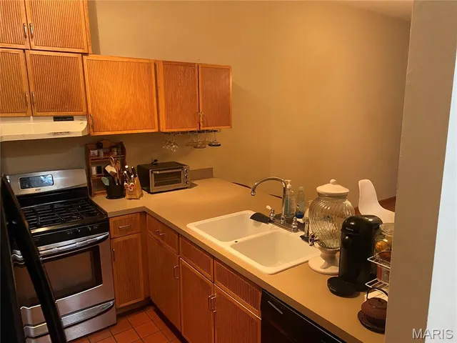 $2,000 | 2234 Hickory Street, St. Louis, MO 63104