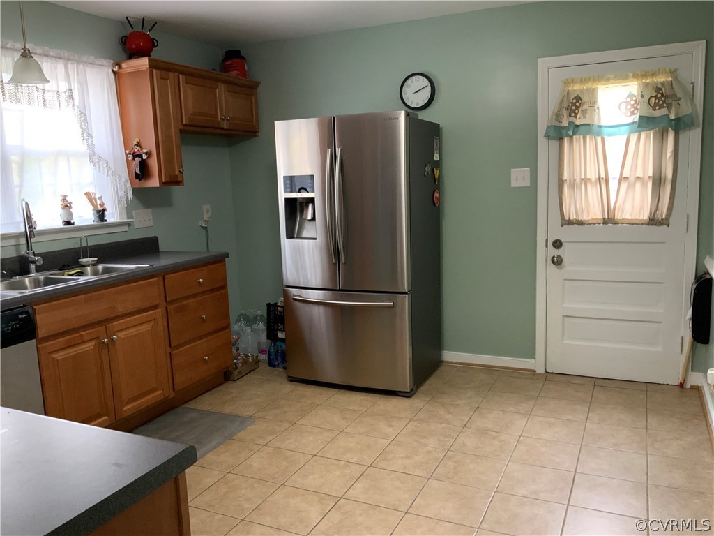 3947 Tanbark Road Richmond, VA 23235 - Photo 8 of 32 Gallery Image 8