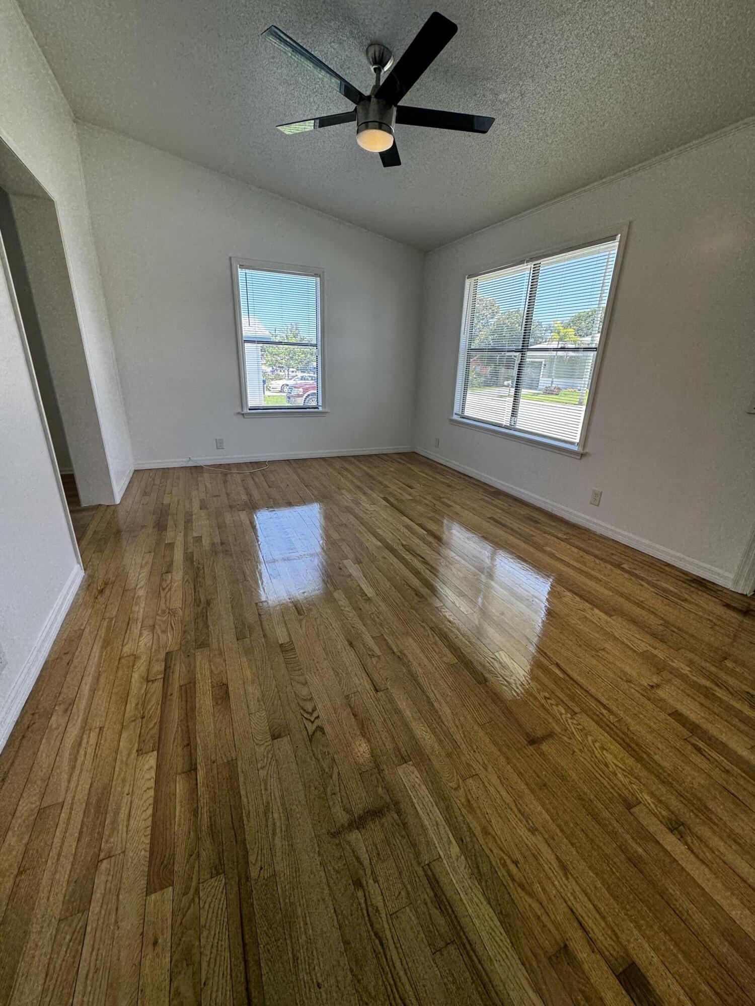 1464 West 32nd Street Riviera Beach, FL 33404 - Photo 12 of 28 living room