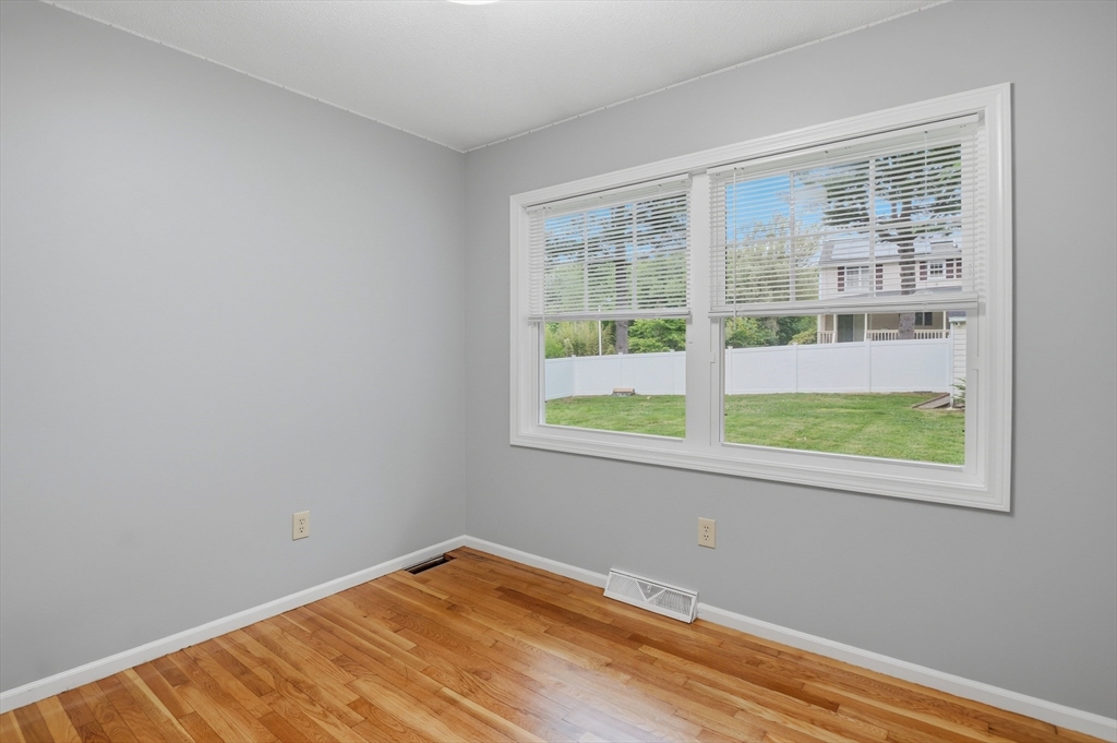 3 Hingham Road, Unit 1 Worcester, MA 01606 - Photo 26 of 35