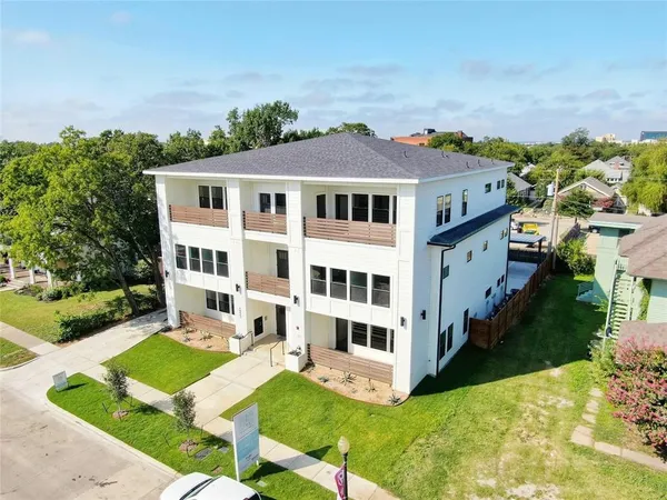 $1,525 | 1322 Lipscomb Street, Unit 201, Fort Worth, TX 76104