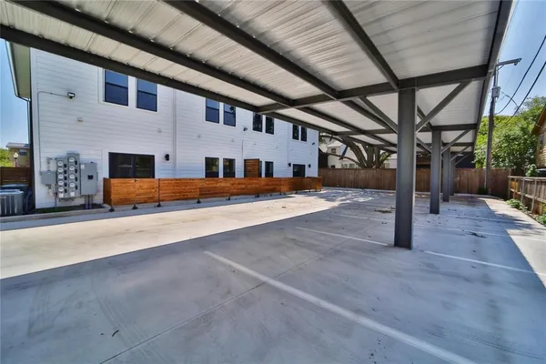 $1,525 | 1322 Lipscomb Street, Unit 201, Fort Worth, TX 76104