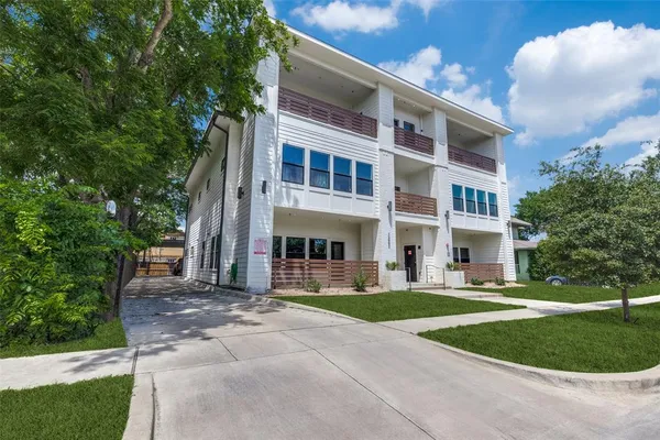 $1,525 | 1322 Lipscomb Street, Unit 201, Fort Worth, TX 76104
