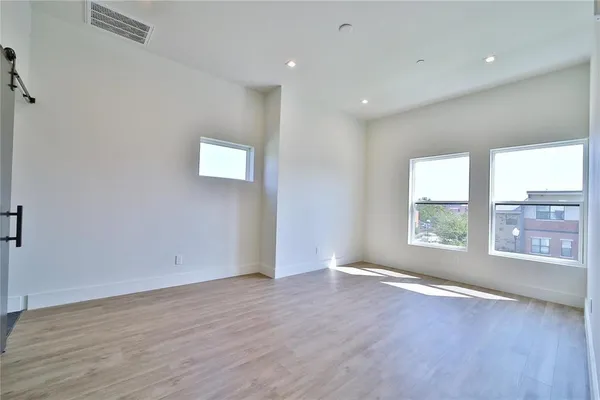 $1,525 | 1322 Lipscomb Street, Unit 201, Fort Worth, TX 76104