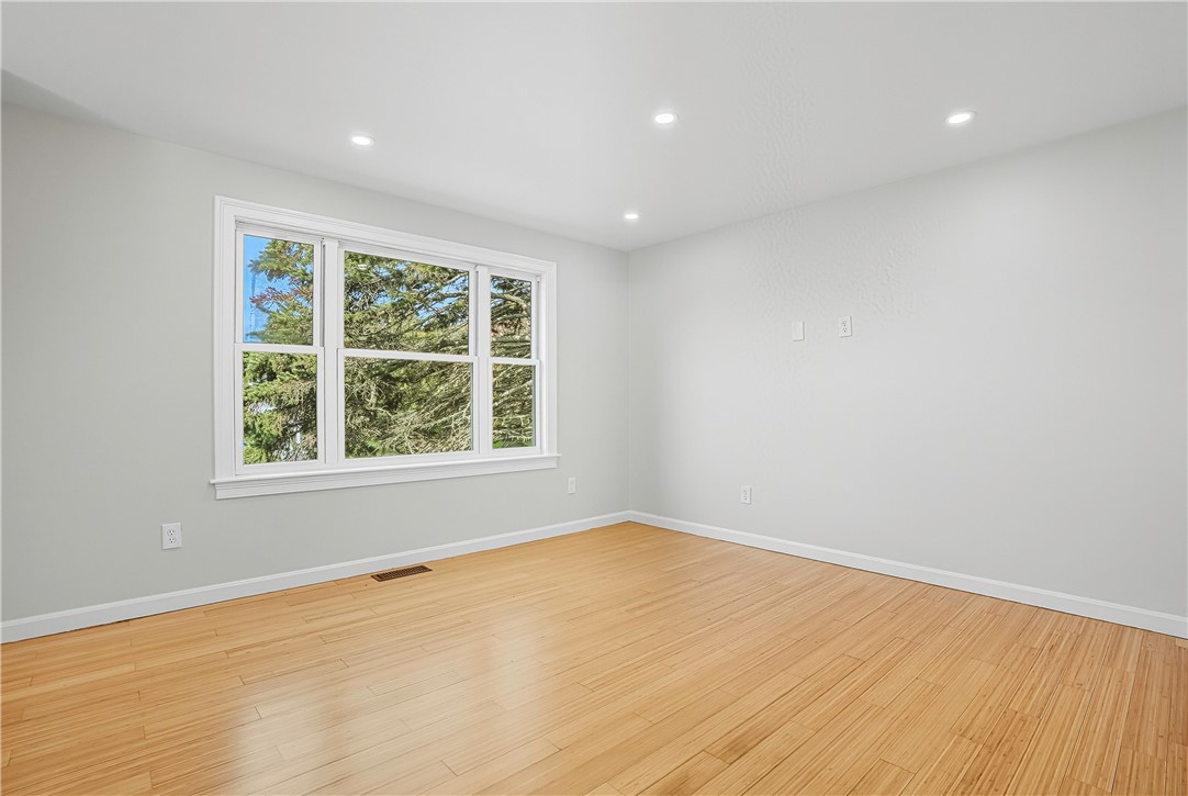 19 Cows Path Road Middletown, RI 02842 - Photo 14 of 40