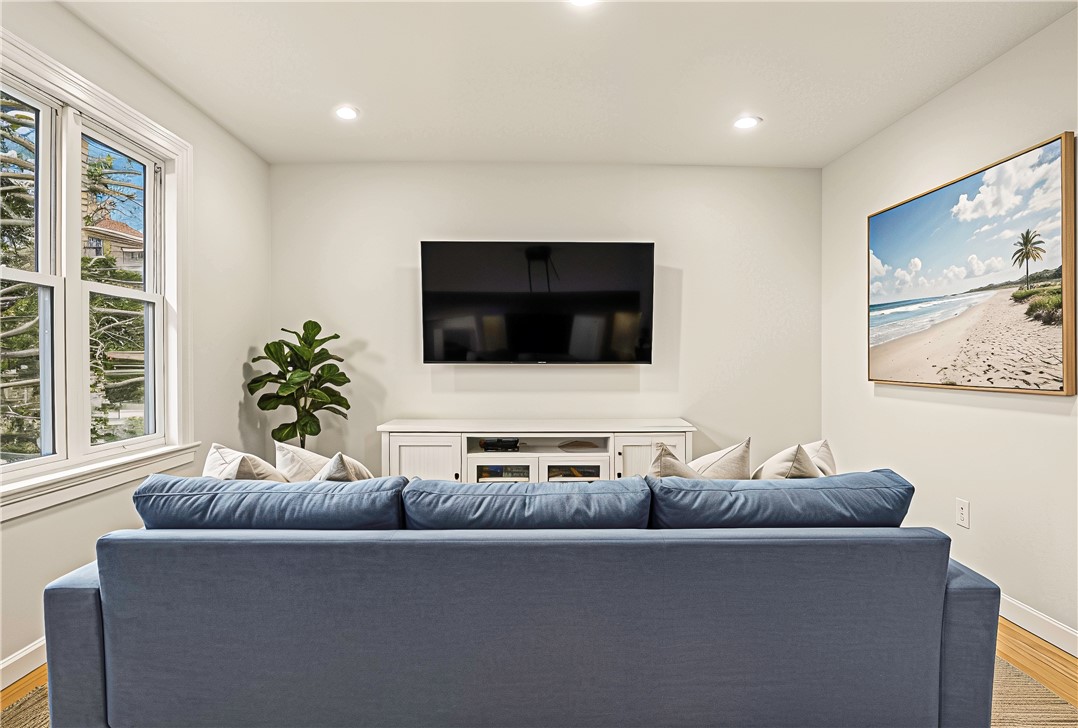 19 Cows Path Road Middletown, RI 02842 - Photo 15 of 40 (virtually staged)