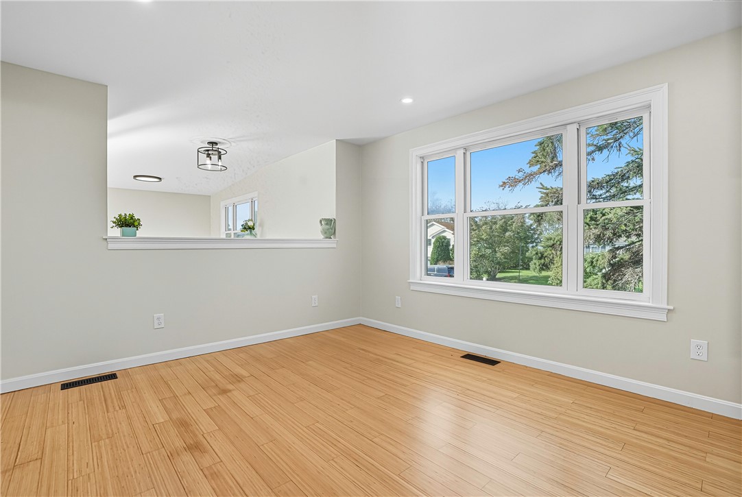 19 Cows Path Road Middletown, RI 02842 - Photo 16 of 40 (actually staged)