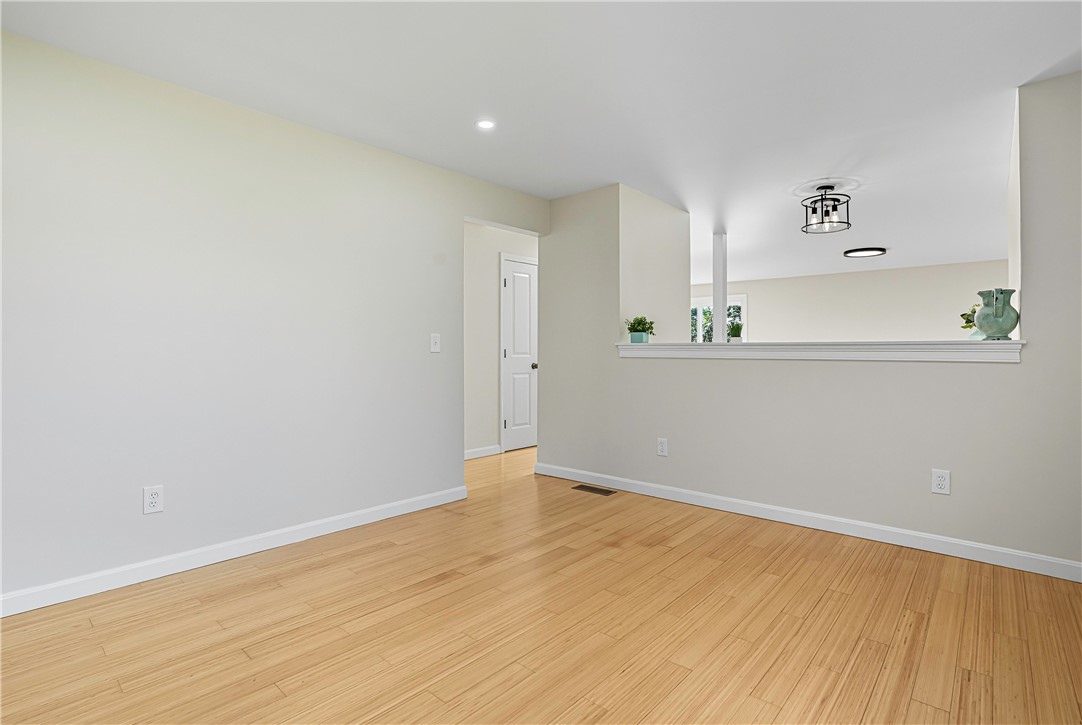 19 Cows Path Road Middletown, RI 02842 - Photo 18 of 40 (actually staged)