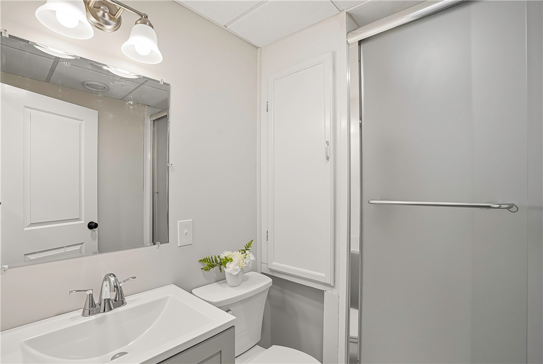 19 Cows Path Road Middletown, RI 02842 - Photo 27 of 40 (actually staged)