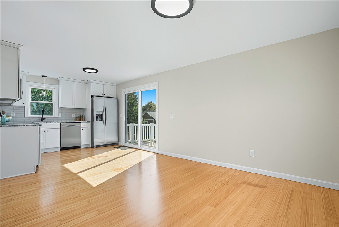 19 Cows Path Road Middletown, RI 02842 - Photo 4 of 40