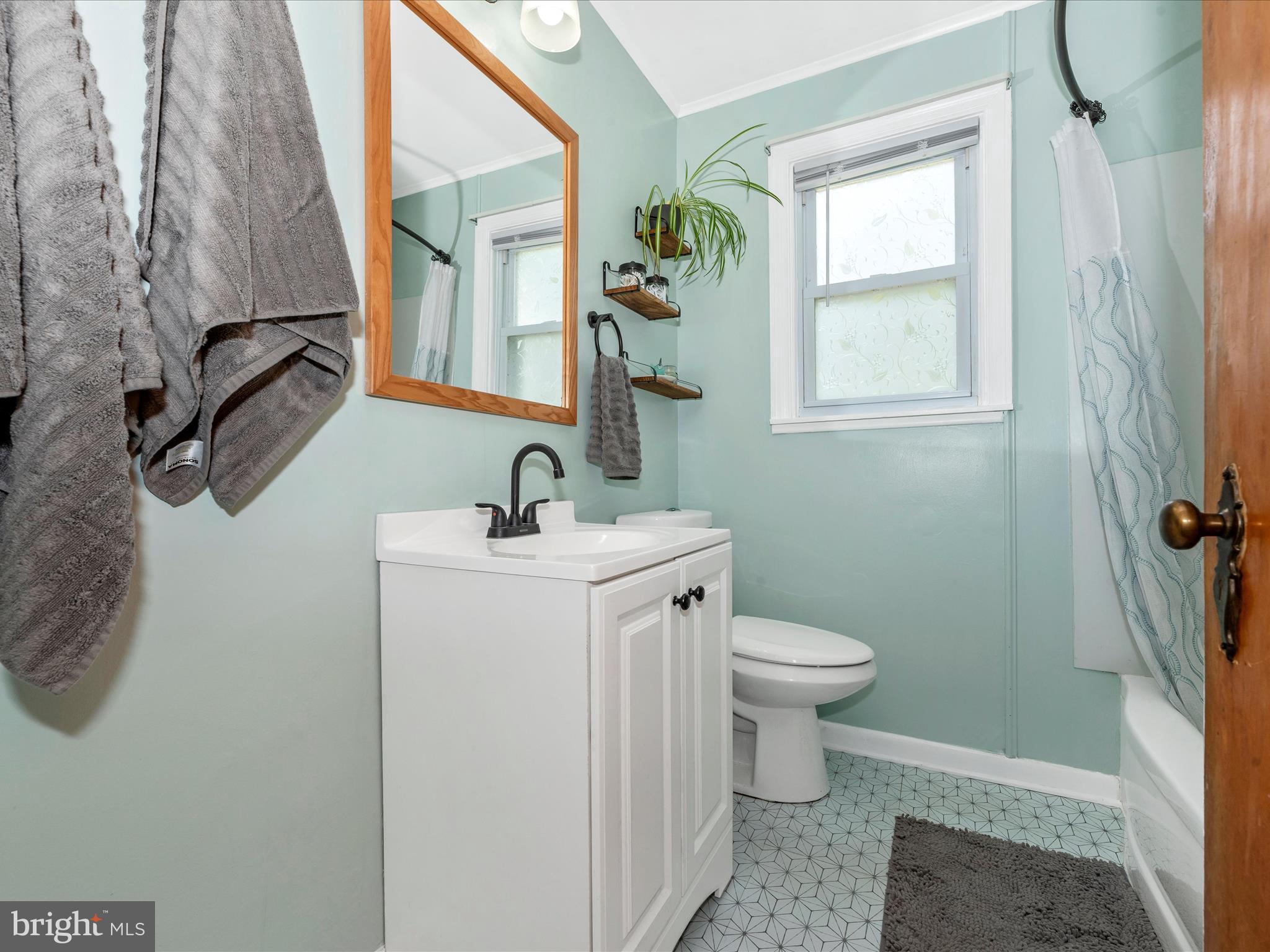 1630 Marker Road Middletown, MD 21769 - Photo 36 of 56 Hall Bathroom