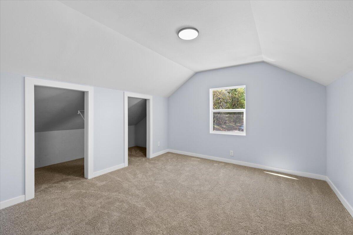 2016 Sykes Creek Road Rogue River, OR 97537 - Photo 25 of 47 Bedroom 3