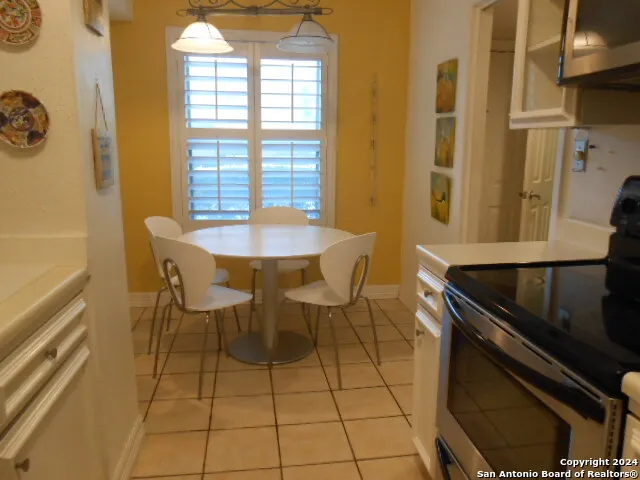 $1,595 | 2300 Nacogdoches Road, Unit 118E, San Antonio, TX 78209