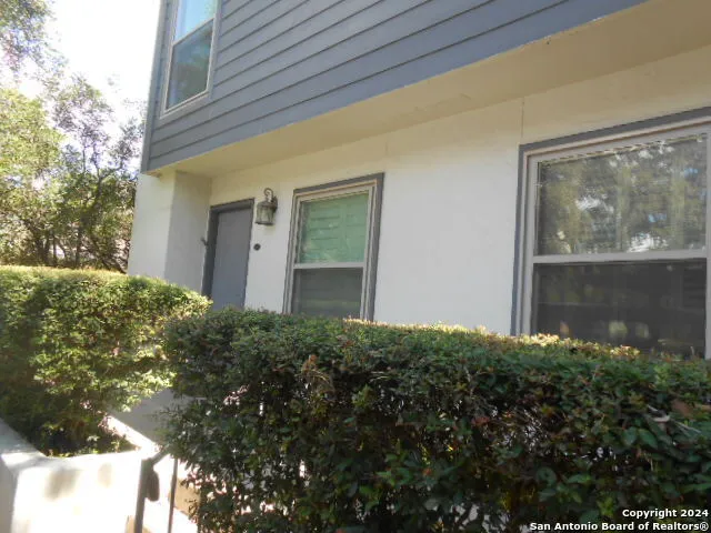 $1,595 | 2300 Nacogdoches Road, Unit 118E, San Antonio, TX 78209