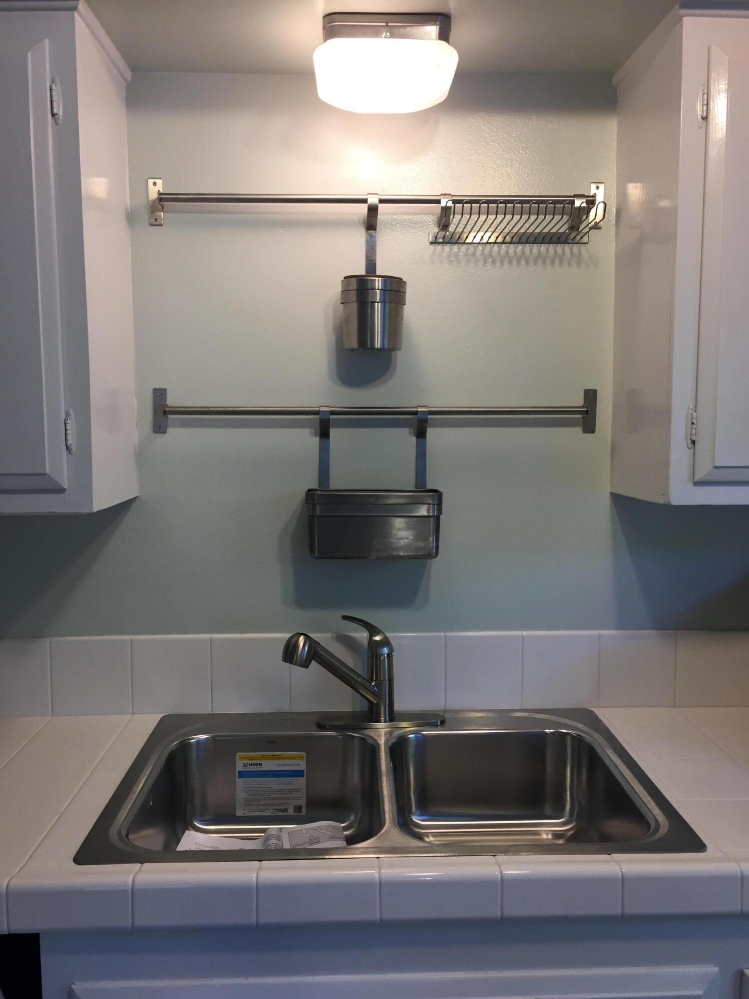 . Davenport Road, Unit B Goleta, CA 93117 - Photo 4 of 13 Davenport kitchen