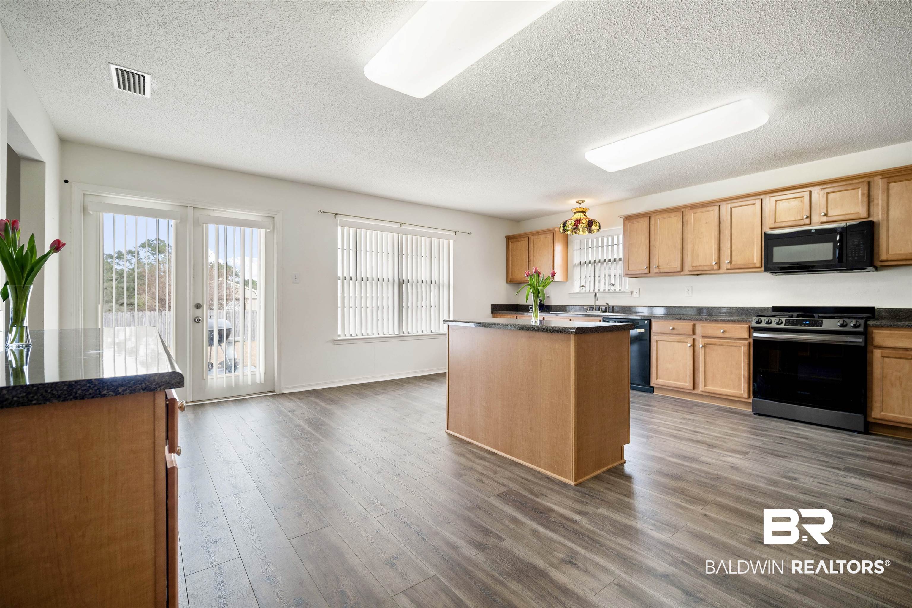 10692 Middle Oak Drive Mobile, AL 36695 - Photo 11 of 27 Kitchen