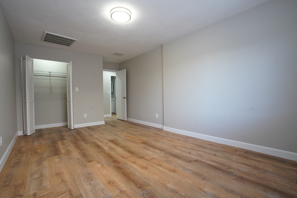 404 Langley Road, Unit 301 Newton, MA 02459 - Photo 15 of 25 Gallery Image 15