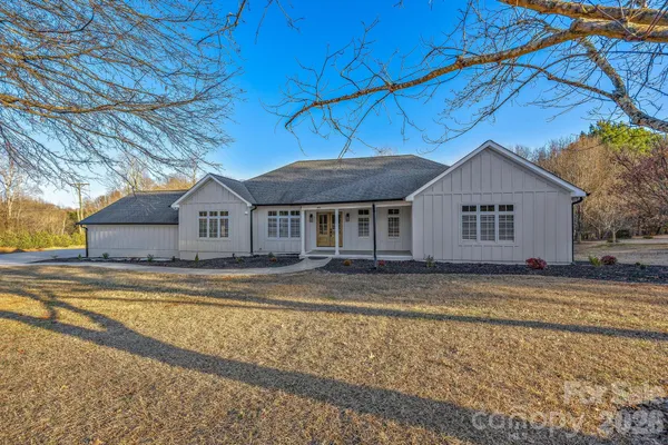 $1,350,000 | 1 Sweetbriar Court, Greer, SC 29650