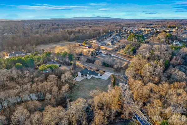 $1,350,000 | 1 Sweetbriar Court, Greer, SC 29650