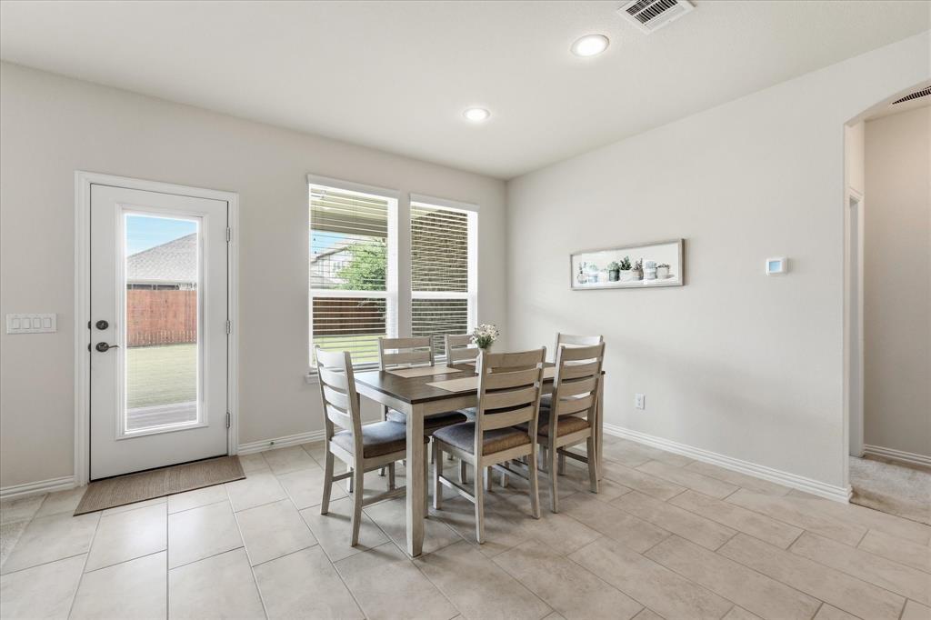 1021 Plateau Rdg Way Fort Worth, TX 76052 - Photo 17 of 40 Gallery Image 17