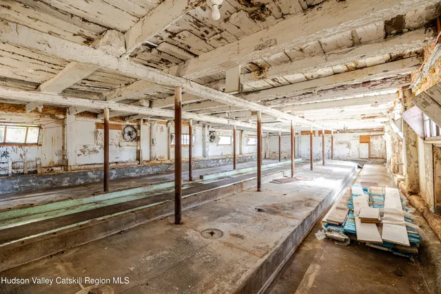 $1,100,000 | 106 Station Road, Salisbury Mills, NY 12577