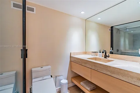 $1,690,000 | 2301 Collins Avenue, Unit 719, Miami Beach, FL 33139