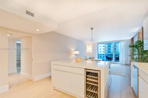 $1,690,000 | 2301 Collins Avenue, Unit 719, Miami Beach, FL 33139