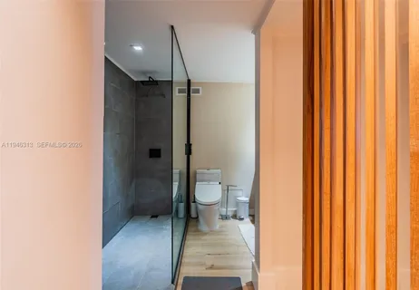 $1,690,000 | 2301 Collins Avenue, Unit 719, Miami Beach, FL 33139