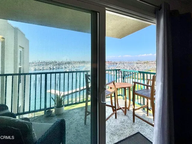 $2,650 | 3101 Peninsula Road, Unit 312, Oxnard, CA 93035
