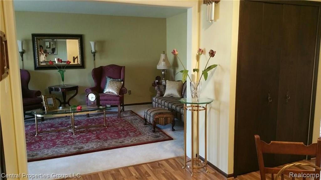 25263 Branchaster Road Farmington Hills, MI 48336 - Photo 5 of 30