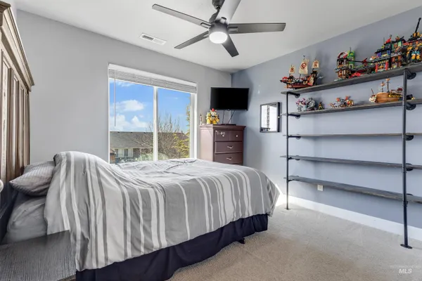 $590,900 | 5483 West Astonte Drive, Meridian, ID 83646