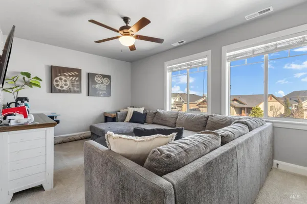 $590,900 | 5483 West Astonte Drive, Meridian, ID 83646