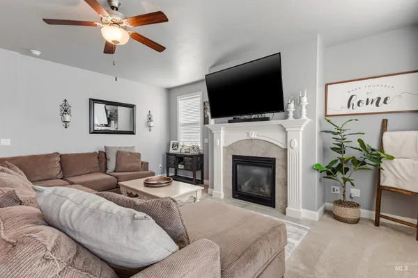 $590,900 | 5483 West Astonte Drive, Meridian, ID 83646