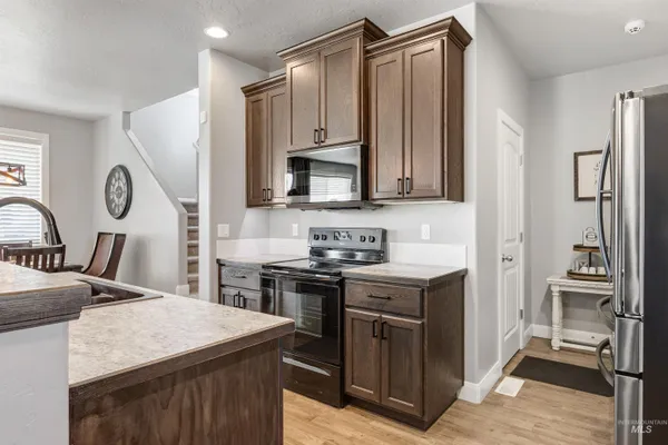 $590,900 | 5483 West Astonte Drive, Meridian, ID 83646