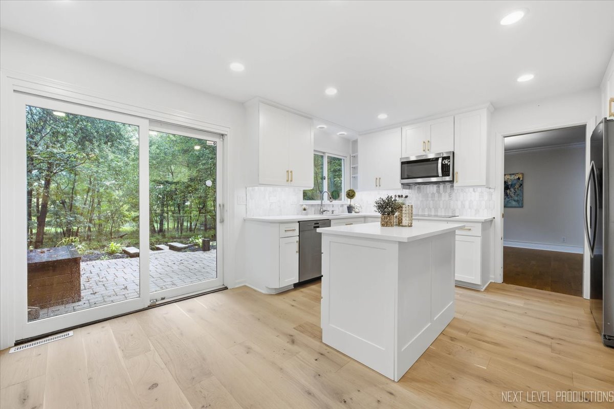 36W584 Wild Rose Road St. Charles, IL 60174 - Photo 16 of 58 Gallery Image 16